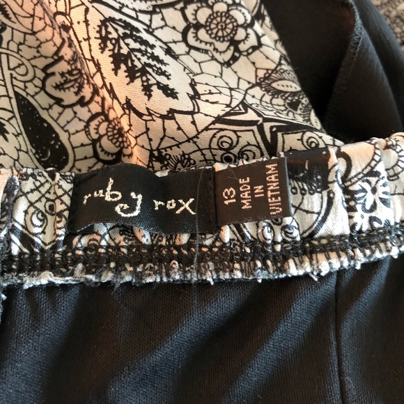 4[Ruby Rox] New! Formal ruffle shiny party dress - Picture 7 of 8